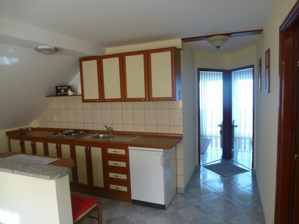 Apartments Mise Ogulin Rum bild