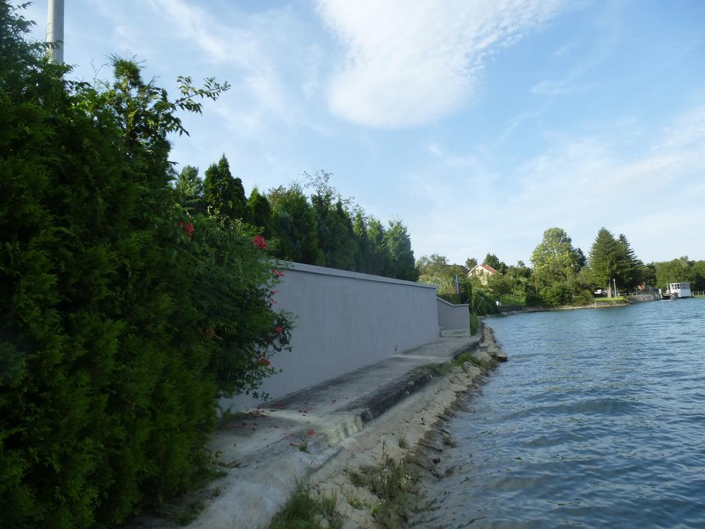 Apartments Mise Ogulin Rum bild