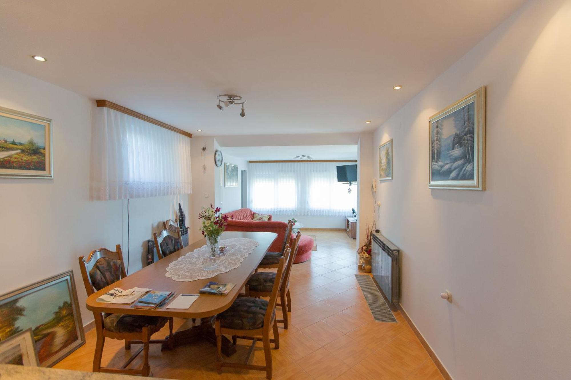 Apartments Mise Ogulin Exteriör bild